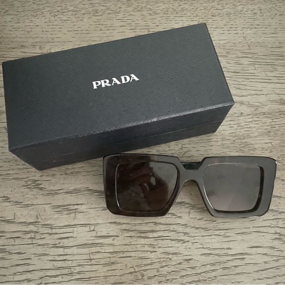 Prada 51mm Square Sunglasses Tortoise - Picture 4 of 5